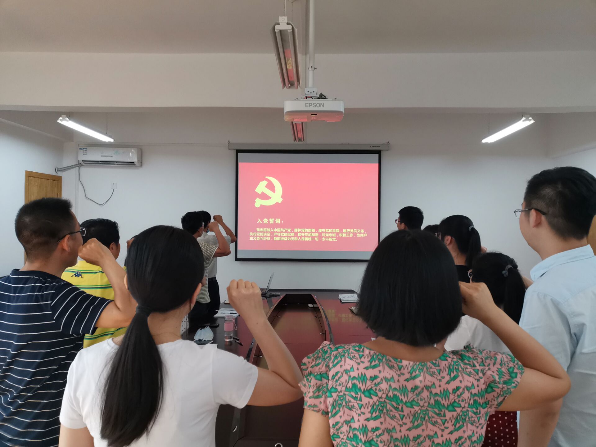 4c282cc5acd54631ad126bd2149fcbd3.jpg 4c282cc5acd54631ad126bd2149fcbd3.jpg