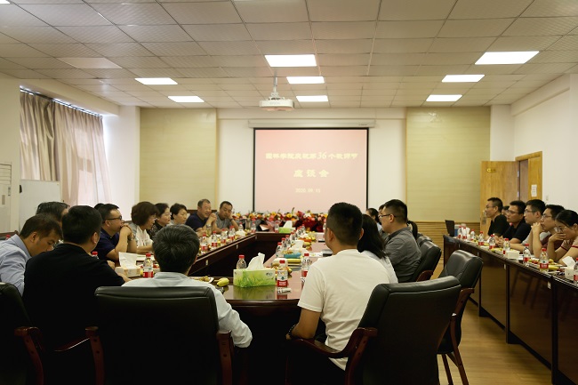 db1ff5e9b91c4a4283971fbc91e7ad5a.jpg 2.jpg